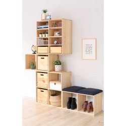 Dynamisches modulares Regal mit 5 Kiefernholzwürfeln