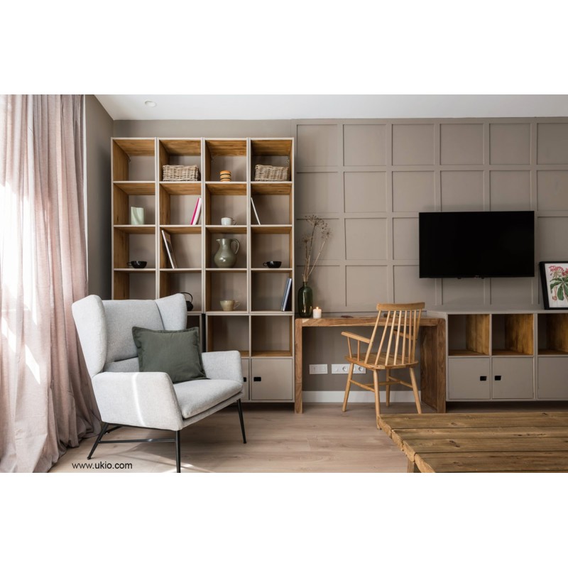 Dynamisches modulares Regal mit 4 Kiefer-Holzwürfeln